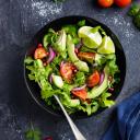 Avokadolu Kahvaltı Salatası