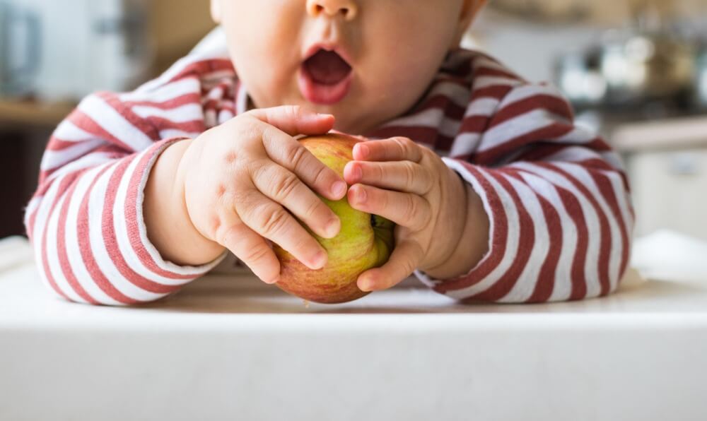 Bebeklerde ek gıdaya başlarken nelere dikkat edilmelidir?
