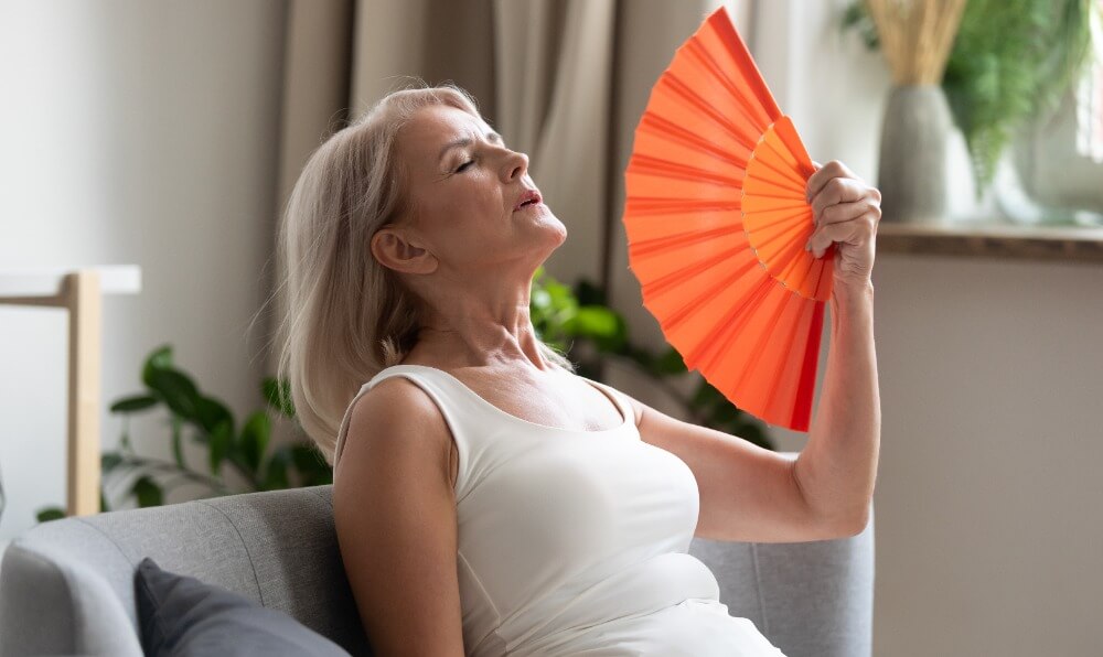 Sıcak basması menopozun başladığı anlamına mı gelir?