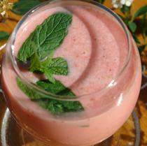 Çilekli Smoothie Tarifi