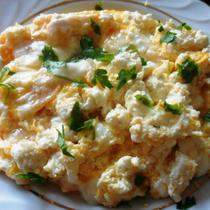 Lor Peynirli Omlet Tarifi