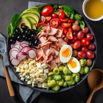Yüksek Proteinli Cobb Salatası