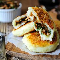 Vegan Mantar Dolgulu Patates Keki Tarifi