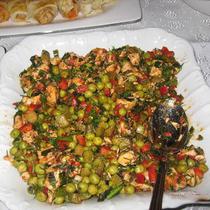 Tavuklu Bezelye Salatası Tarifi