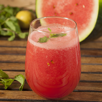 Naneli-Limonlu Karpuz Suyu Tarifi