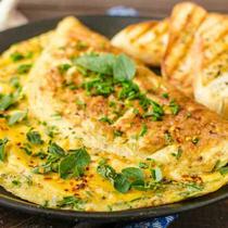 Kızarmış Domatesli Yeşil Omlet Tarifi