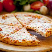 Peynirli Pizza Tarifi