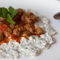 Közlenmiş Patlıcanlı Et Yemeği Tarifi