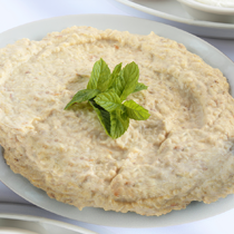Yoğurtlu Tavuk Salatası Tarifi
