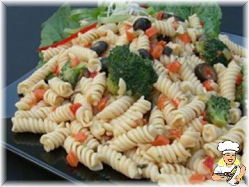 Brokolili Makarna Salatası